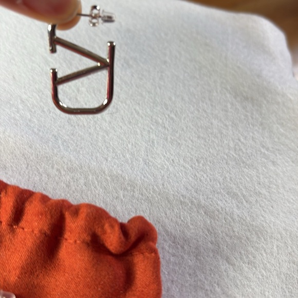 Silver earrings - Picture 2 of 3